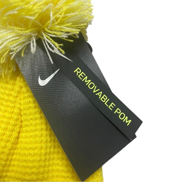 Nike Beanie - Picture 2 of 4